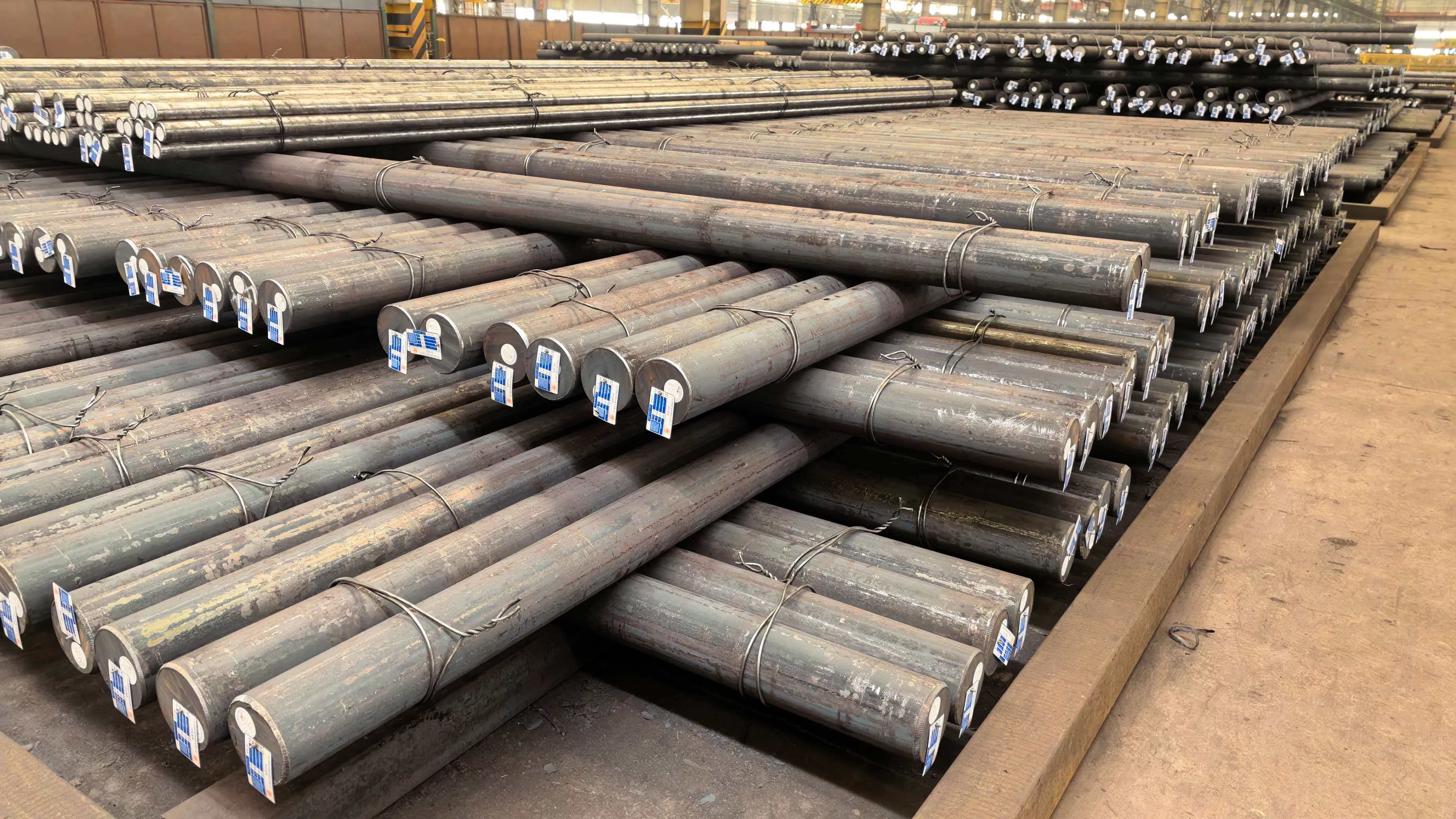 42CrMo4 alloy steel round bars ready for delivery